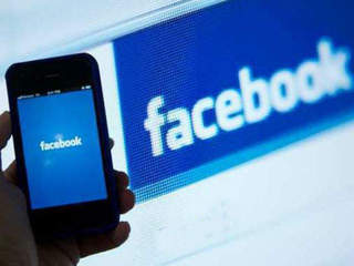 Facebook_phone_1357556966634_349767_ver1-10195