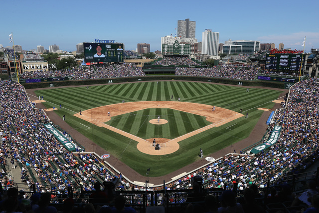 Chicago Cubs hold off sliding Cincinnati Reds for 7-5 win Chicago Cubs hold off sliding Cincinnati Reds for 7-5 win