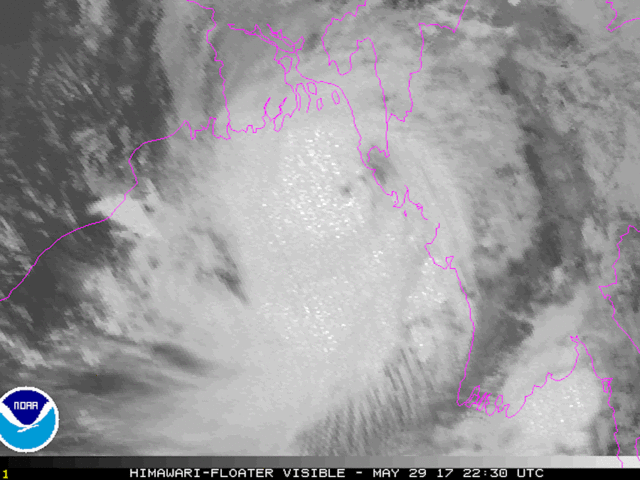 Six die as Cyclone Mora makes landfall in Bangladesh Six die as Cyclone Mora makes landfall in Bangladesh