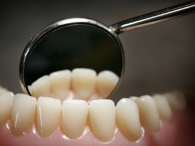 Dentist accused of seeing patients while drunk