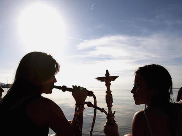 Study: Hookah delivers 25x the tar of cigarettes