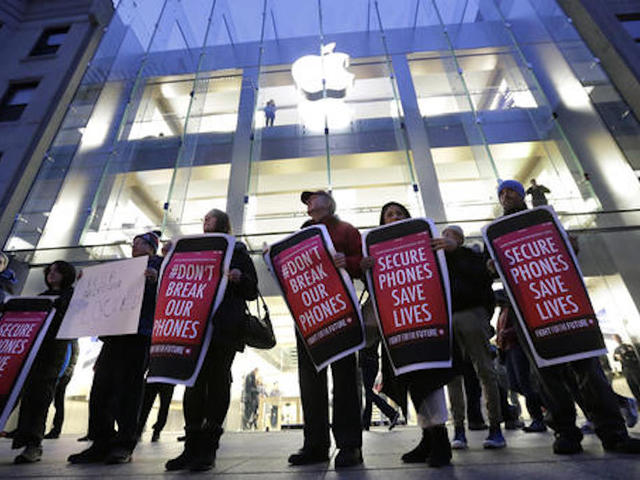 Google, Microsoft, Facebook backing Apple