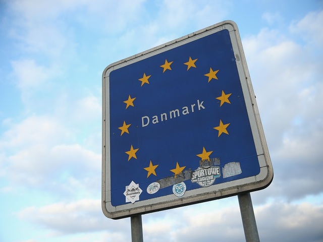 Danes take top spot in world happiness report