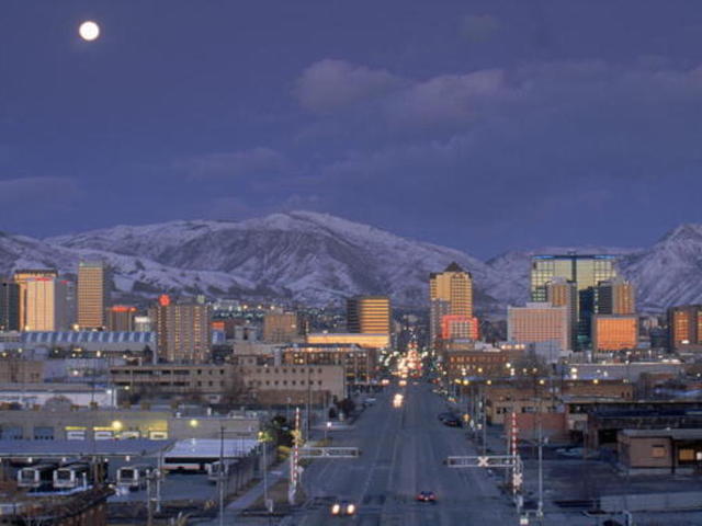 Woman sues polygamy reality show