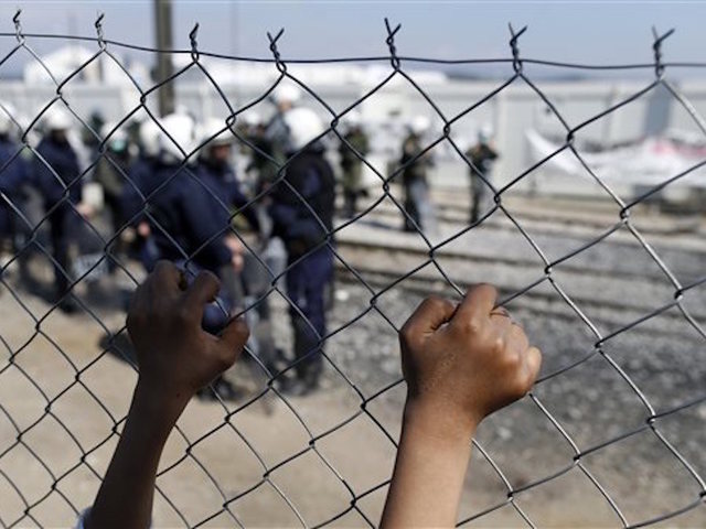 French police evacuate migrant camp