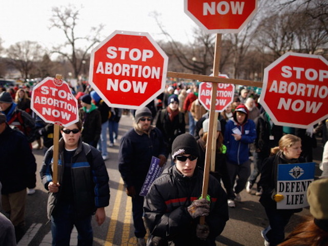 Threats to abortion clinics increased in 2015
