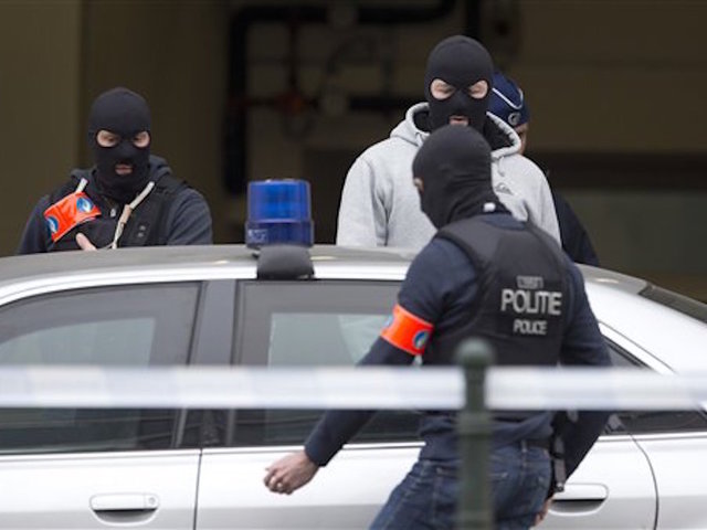 3 accused of plotting attack arrested in Germany