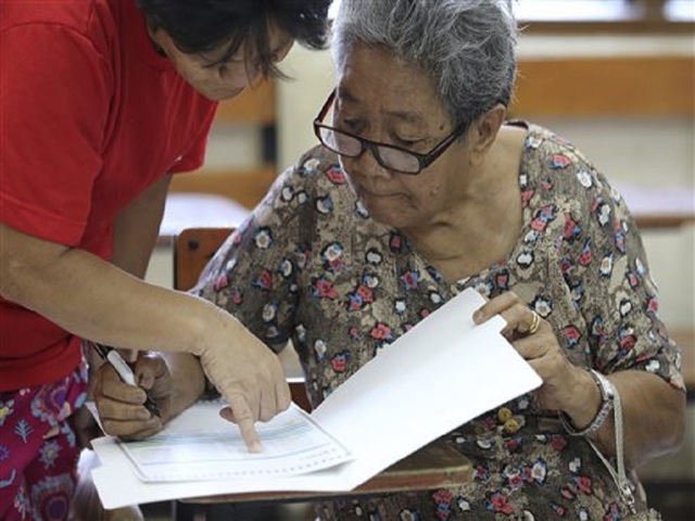 Voting begins for president in Philippines