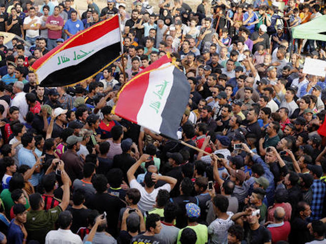 Iraqi officials: Deadly attack hits cafe