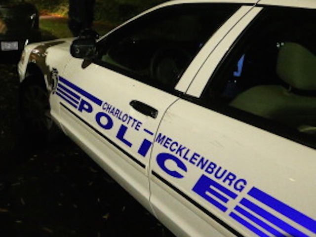 VIRAL PHOTO: Officer calms autistic teen
