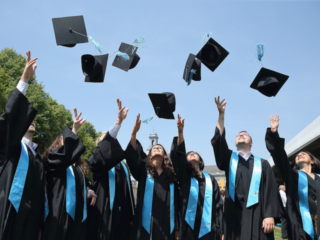 4 tips for navigating life after college