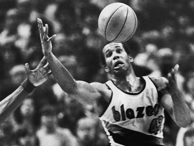 Former NBA player accused of embezzlement