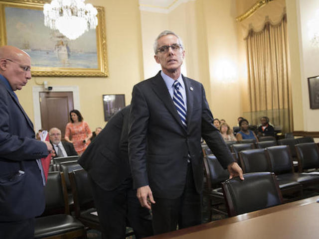 TSA chief addresses long airport line problems