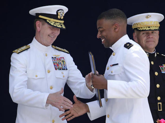 Navy's Reynolds, Swain cleared to play in NFL