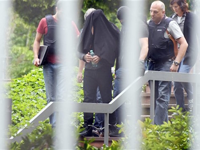 Officials: 499 extremists pose threat in Germany