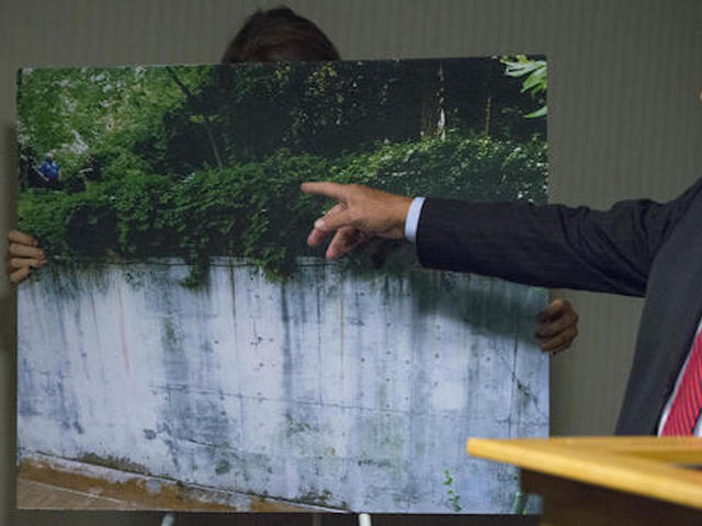 Zoo reopens exhibit where boy fell
