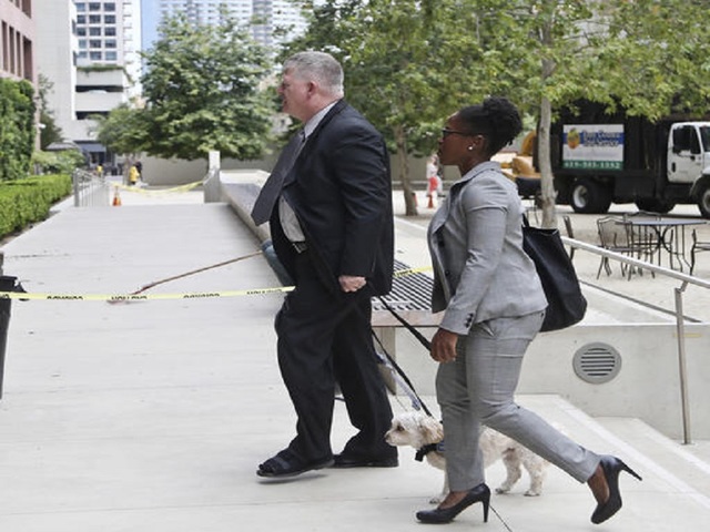 Navy admiral pleads guilty to lying in bribery probe