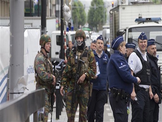Man with fake suicide belt sparks alert at Belgian mall