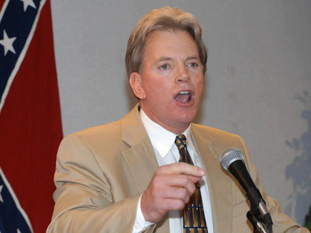 Twitter briefly suspends former KKK leader David Duke