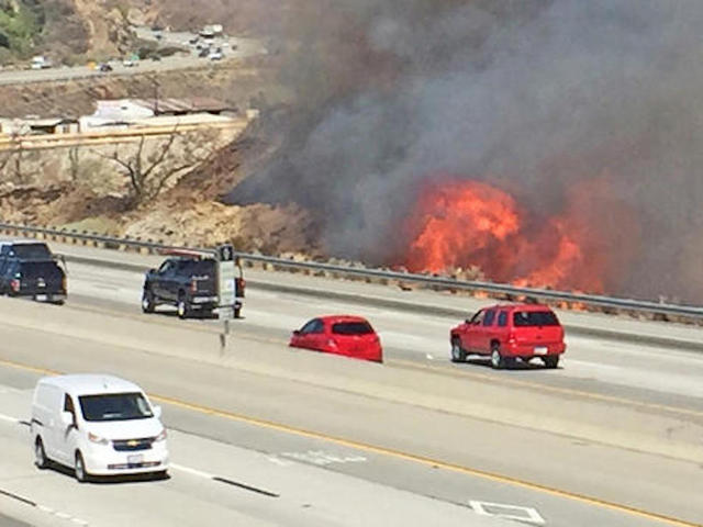 Los Angeles-area wildfire prompts evacuations