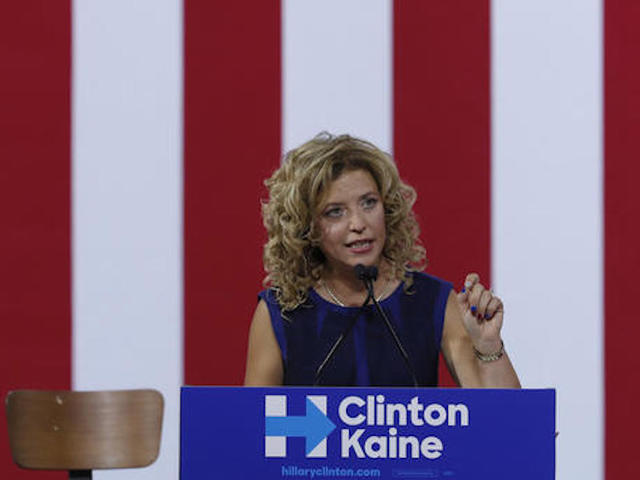 Wasserman Schultz: Trump aides' Russian contact 'reeks of collusion'