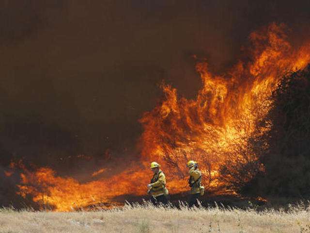 Fires keep tourists away from California's Big Sur coast