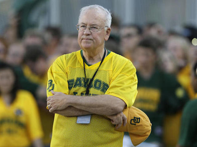 Starr resigns as Baylor law professor
