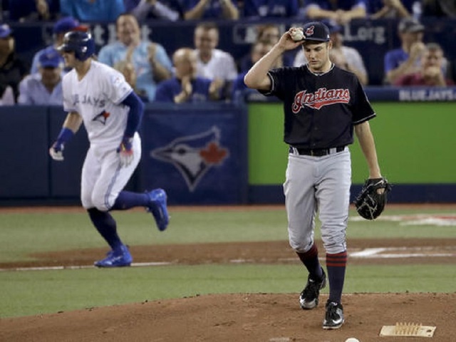 Bauer leaves in first inning after blood drips from finger