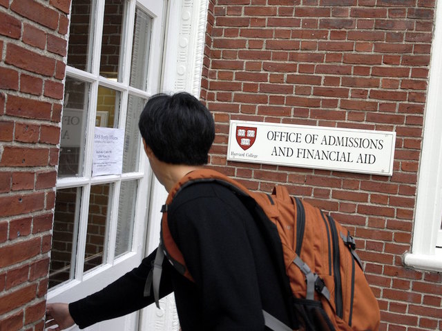 Harvard rescinds offers to incoming freshmen over hateful memes