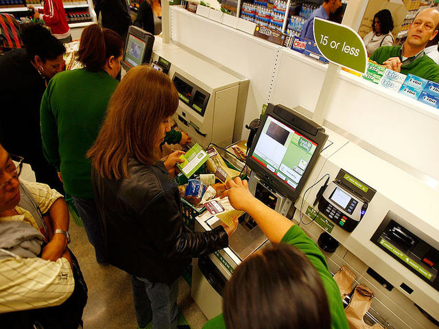 5 Amazon Go alternatives to save checkout time