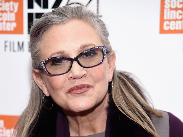 'Star Wars' star Carrie Fisher suffers 'massive heart attack' on flight, report says