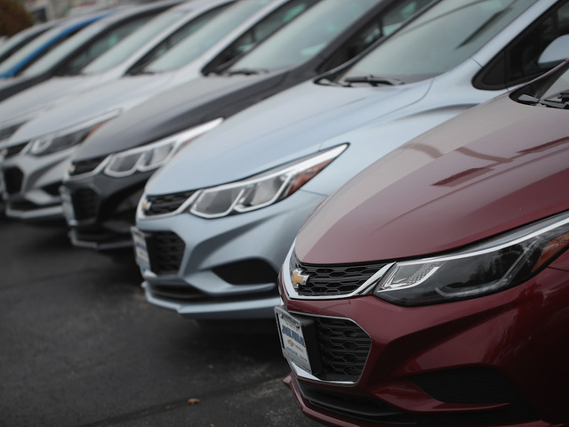 Trump threatens GM: Make Cruze in US or 'pay big border tax'