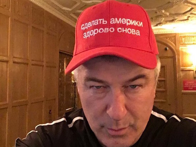 Alec Baldwin needles Trump again, this time in Russian