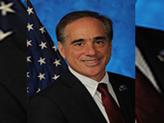 Trump picks David Shulkin to lead Department of Veterans Affairs