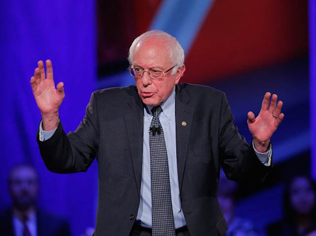 Bernie Sanders on Trump: 'This guy is a fraud'