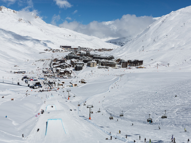 Avalanche kills 4 at France's Tignes ski resort