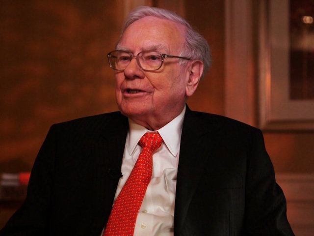 Warren Buffett: Red-hot market not in a bubble, still looks 'cheap'