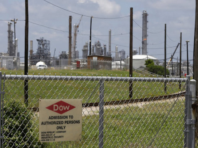 States sue over EPA's decision to keep pesticide on market