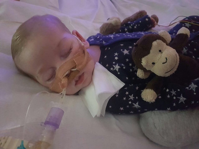 Charlie Gard's hospital accuses US doctor of offering false hope