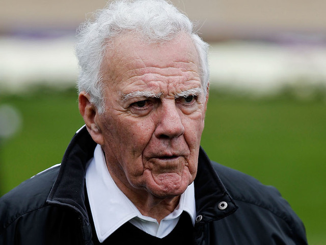 Legendary former Notre Dame coach Ara Parseghian dies