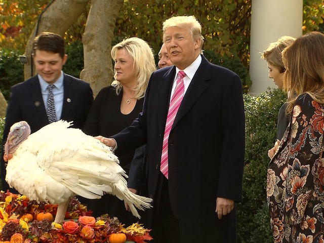 President Trump spends Thanksgiving at Mar-a-Lago