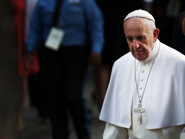 Surprise! Pope Francis Married a Pair of Flight Attendants on His Plane Surprise! Pope Francis Married a Pair of Flight Attendants on His Plane