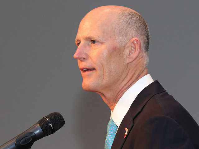 Florida governor signs year-round Daylight Saving Time bill