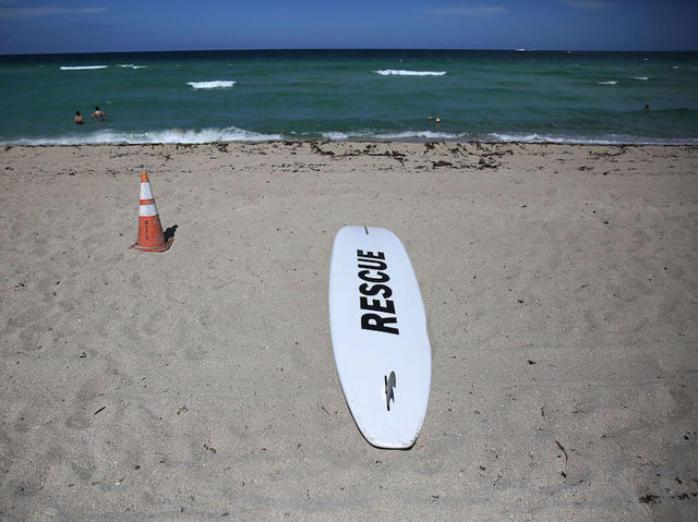 Florida town reopens beaches after 2 apparent shark attacks